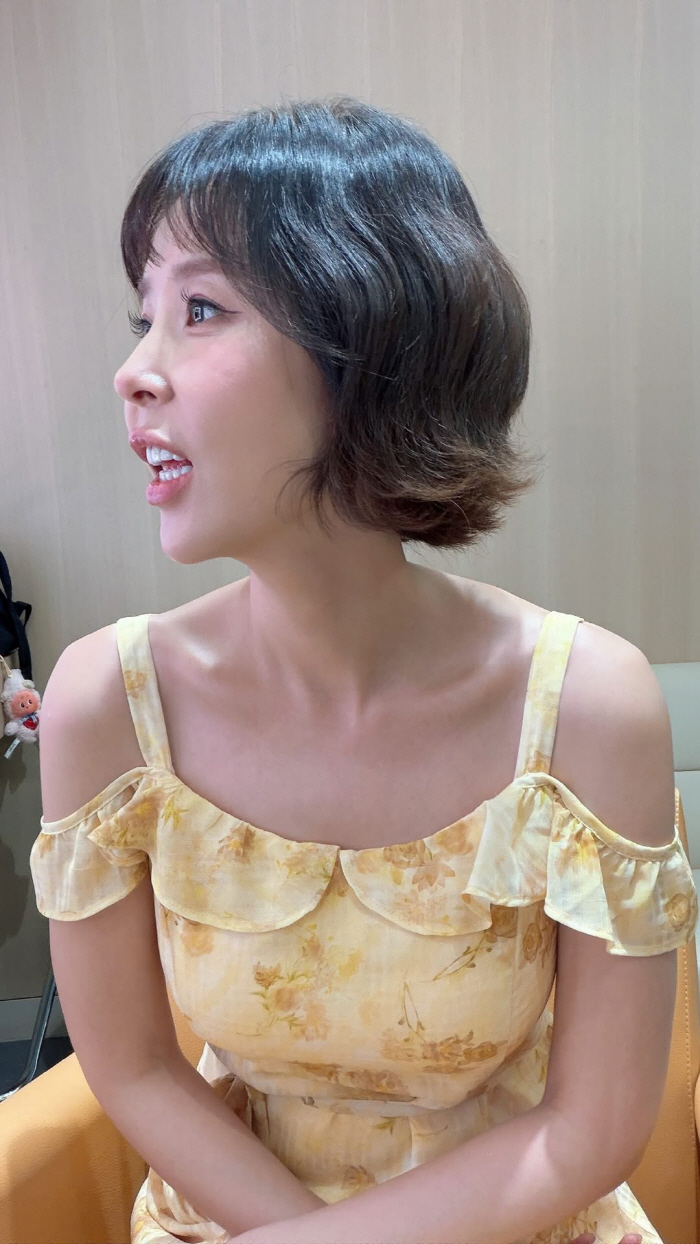 신지, 비정상적으로 살 빠졌다더니..쇄골뼈 앙상한 '뼈말라' 몸매 깜짝