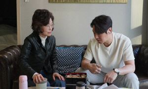 환희, 267km 달려온 어머니 정성에 '울컥'…"상상도 못 한 일"('살림남')