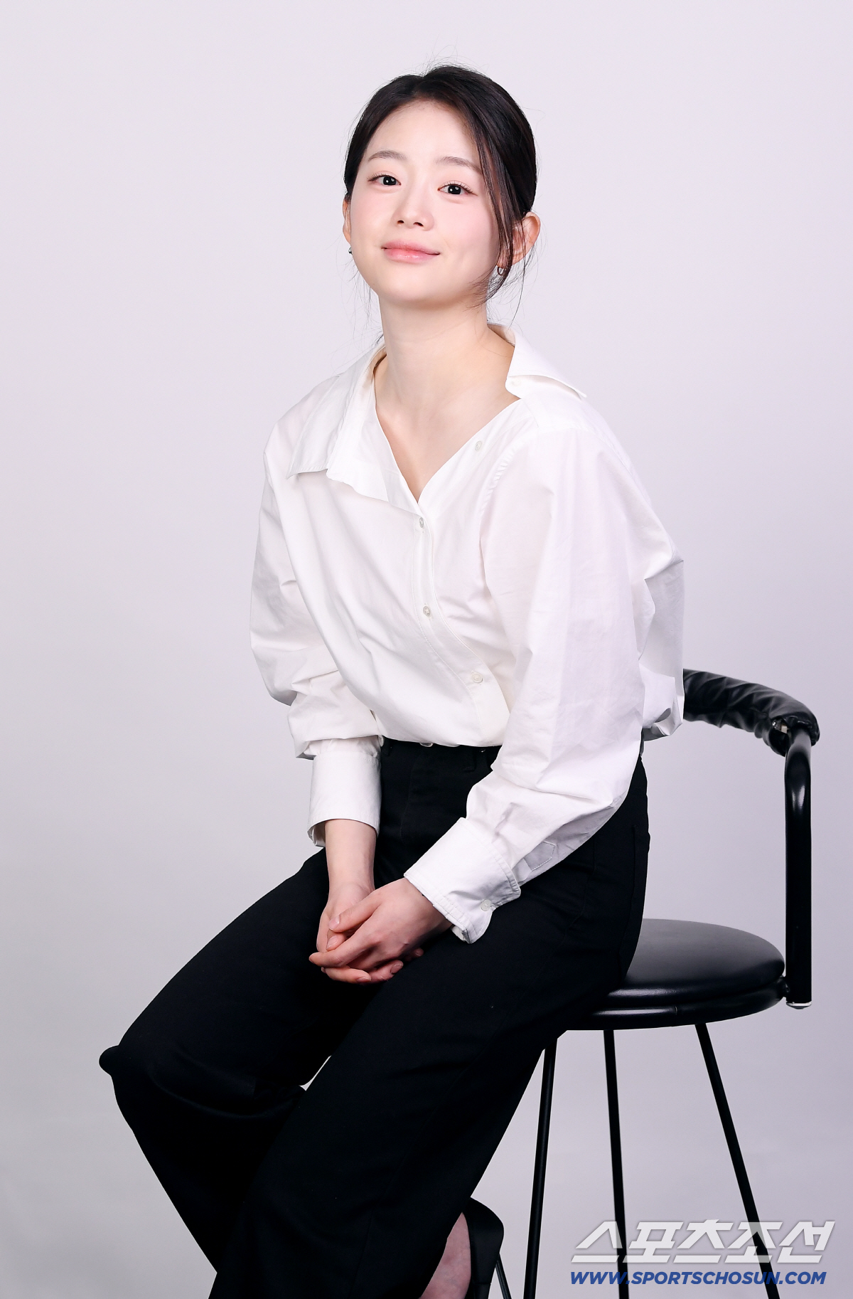 '폭싹 속았수다' '21세기 대군부인'에 이어 '멋진 신세계'까지 매 작품 변주에 성공하며 연기 스펙트럼을 넓히고 있는 배우 채서안이 스포츠조선을 방문해 카메라 앞에서 매력을 발산하고 있다. 사진=정재근 기자 cjg@sportschosun.com/2026.6.16/