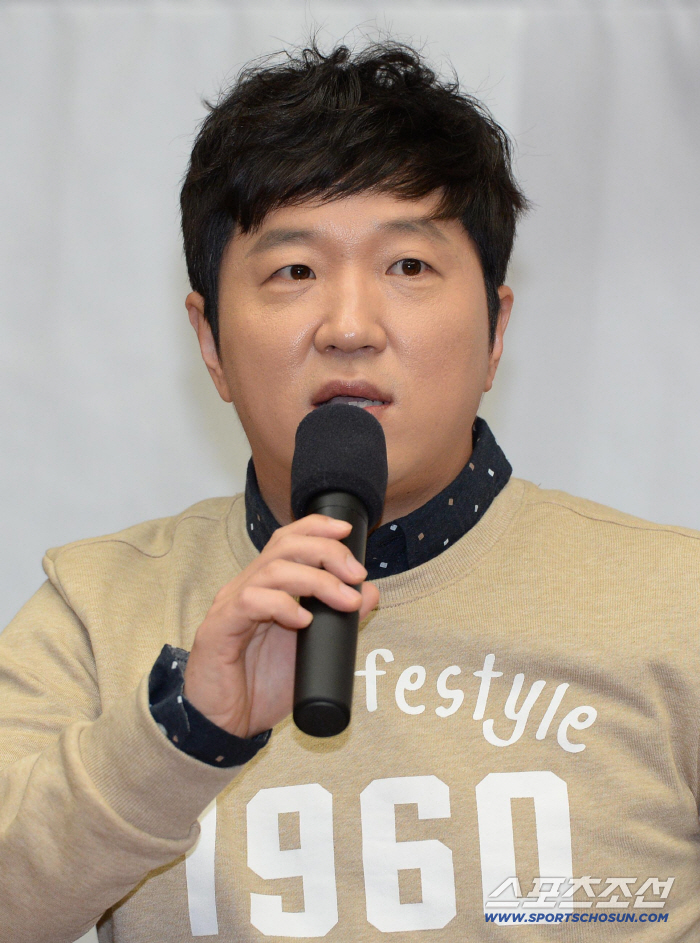 Jung Hyung-don Confesses Hurt Over 'Infinite Challenge' Production Team 'They Didn't Even Send Me to the Hospital Despite My Injury. They Were Really Mean' ('Hwasu')