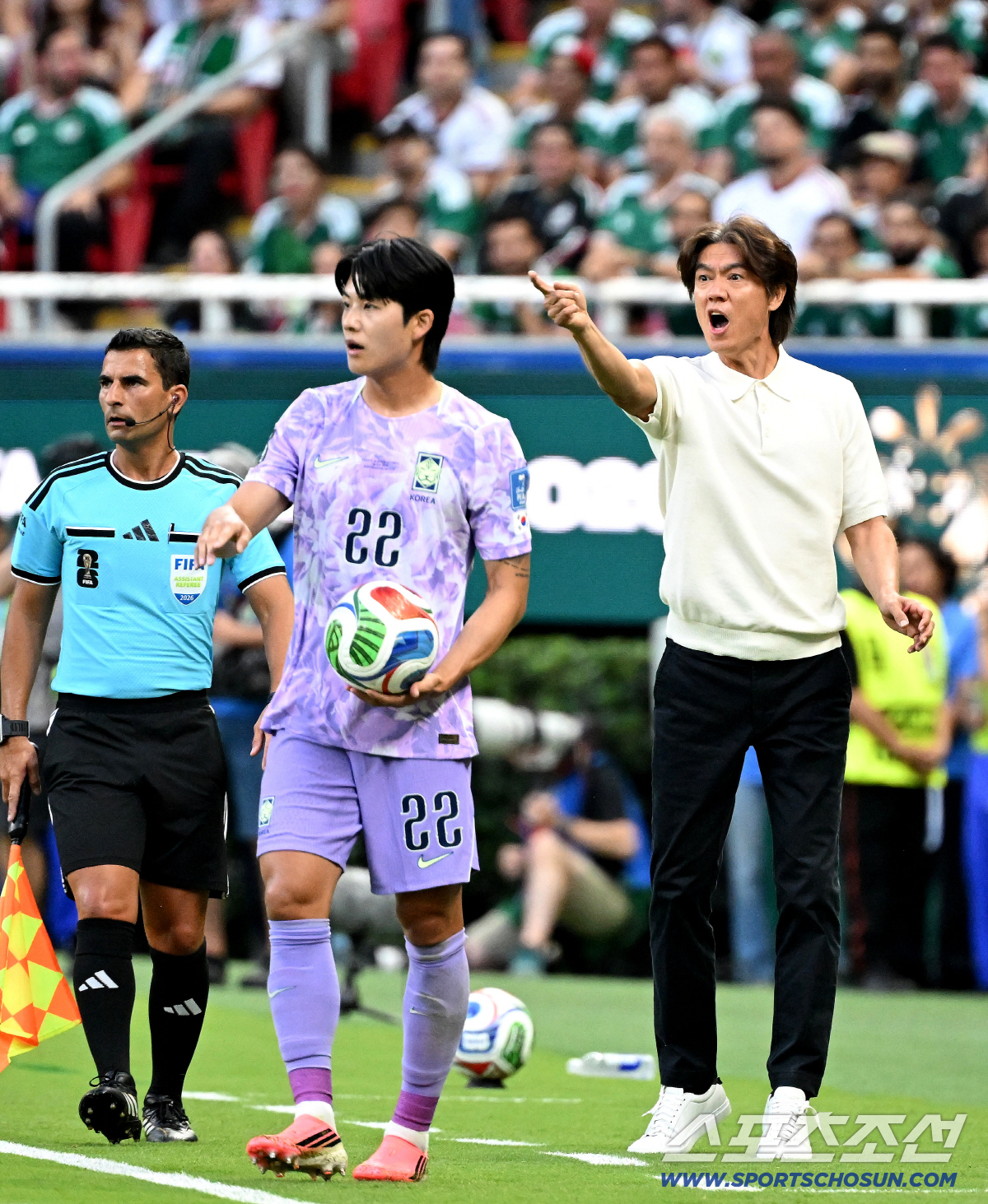 19일(한국시각) 멕시코 과달라하라 사포판의 에스타디오 과달라하라에서 열린 2026 북중미월드컵 대한민국과 멕시코의 경기. 작전 지시하는 홍명보 감독. 사포판(멕시코)=허상욱 기자 wook@sportschosun.com/2026.06.19/