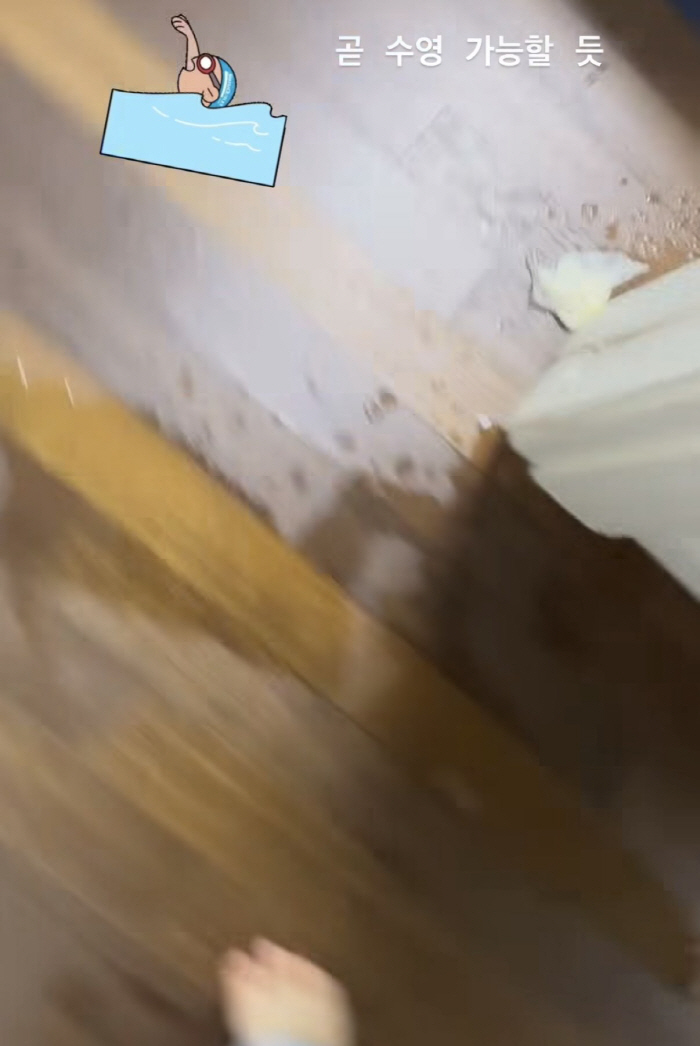 Lee Joo-young to Sue Over Leakage... Ceiling Holes, Water Gushing Out "It's been like this for a month and not fixed" Shocking Update