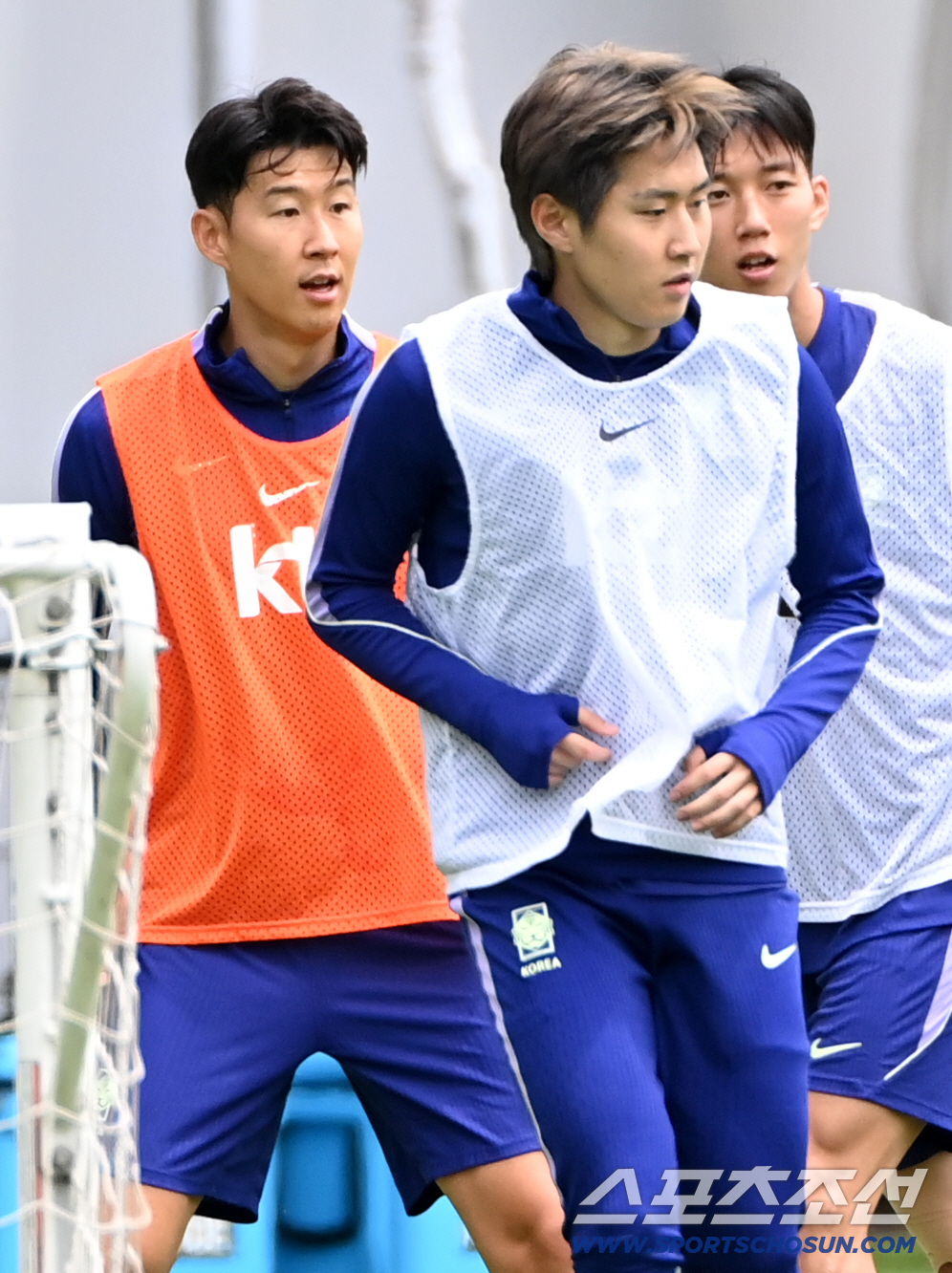 2026 북중미 월드컵 체코전에서 승리한 대한민국 월드컵 대표팀이 15일(한국시각) 멕시코 과달라하라 인근 사포판 월드컵대표팀 베이스캠프 훈련장 치바스 베르데 바예에서 훈련을 가졌다. 손흥민, 이강인, 이한범이 미니게임을 펼치고 있다. 사포판(멕시코)=허상욱 기자 wook@sportschosun.com/2026.06.15/
