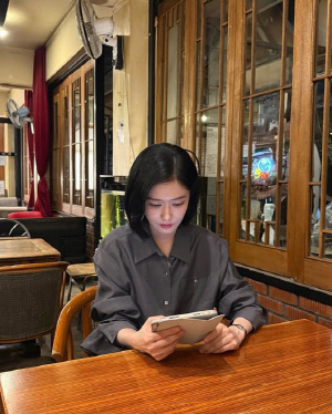 장나라, ‘45세’ 나이 믿기지 않는 단발 근황..잡티·주름 하나 없는 방부제 피부