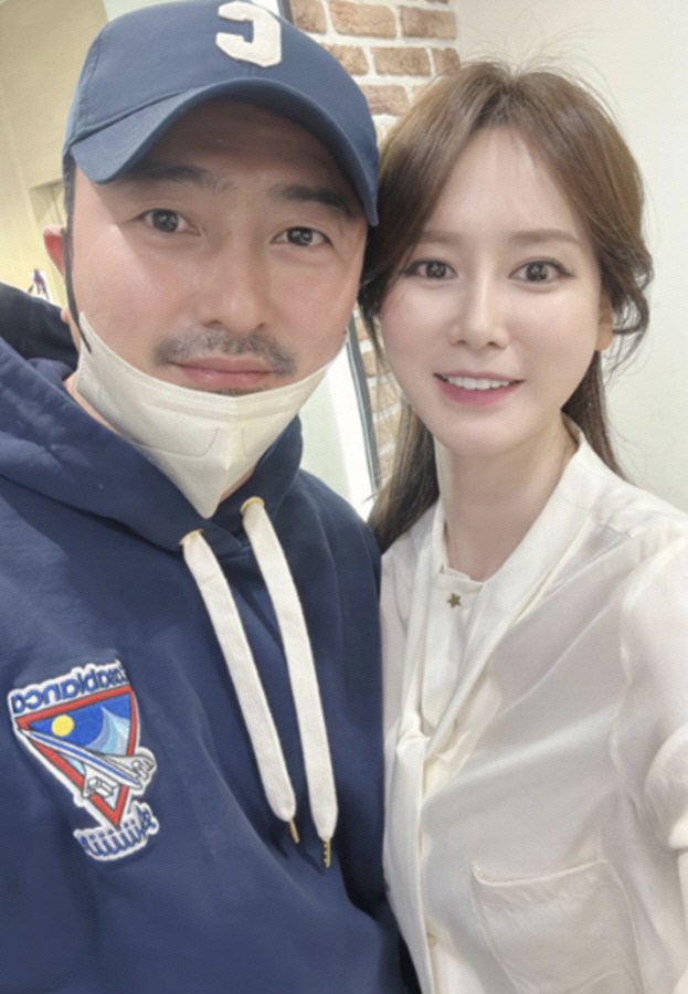안정환, ♥이혜원에 '전 재산' 통장 통째로 줬다.."모은 돈 올인" 얼마길래 (냉부해)