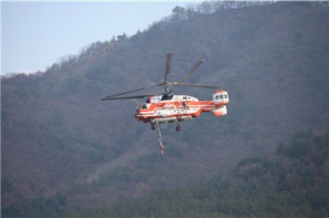 주말 폭우 강원 산악지역, 산림헬기로 산사태 발생 여부 조사