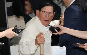 "신도들에 국힘 당원가입 압력"…이만희 신천지 총회장 구속영장