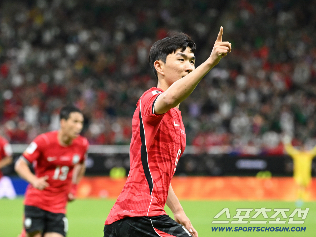 12일(한국시각) 멕시코 과달라하라 사포판의 에스타디오 과달라하라에서 열린 2026 북중미월드컵 대한민국과 체코의 경기. 황인범이 동점골을 넣은 후 환호하고 있다. 사포판(멕시코)=허상욱 기자 wook@sportschosun.com/2026.06.12/