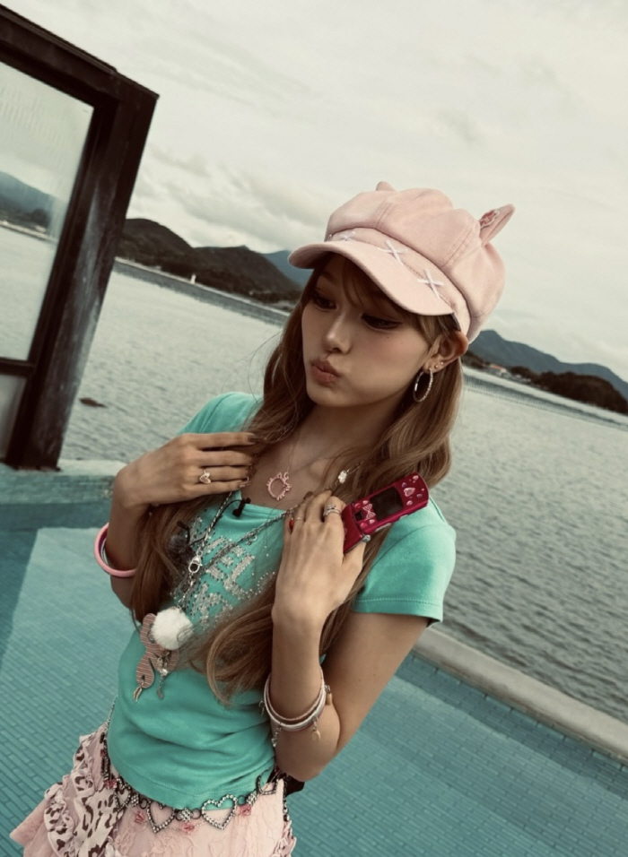 RESCENE's Minami, Threatened by a Shoulder Bump in Japan, Announces Retirement from Her Gyaru Persona 'It Might Make Others Uncomfortable' SC Issue