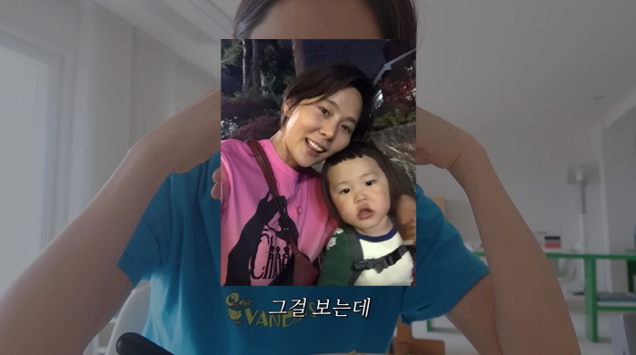 'Remarried' Kim Na-young gets emotional over old photos from a difficult post-divorce period 'I wanted to hug that shabby version of myself'