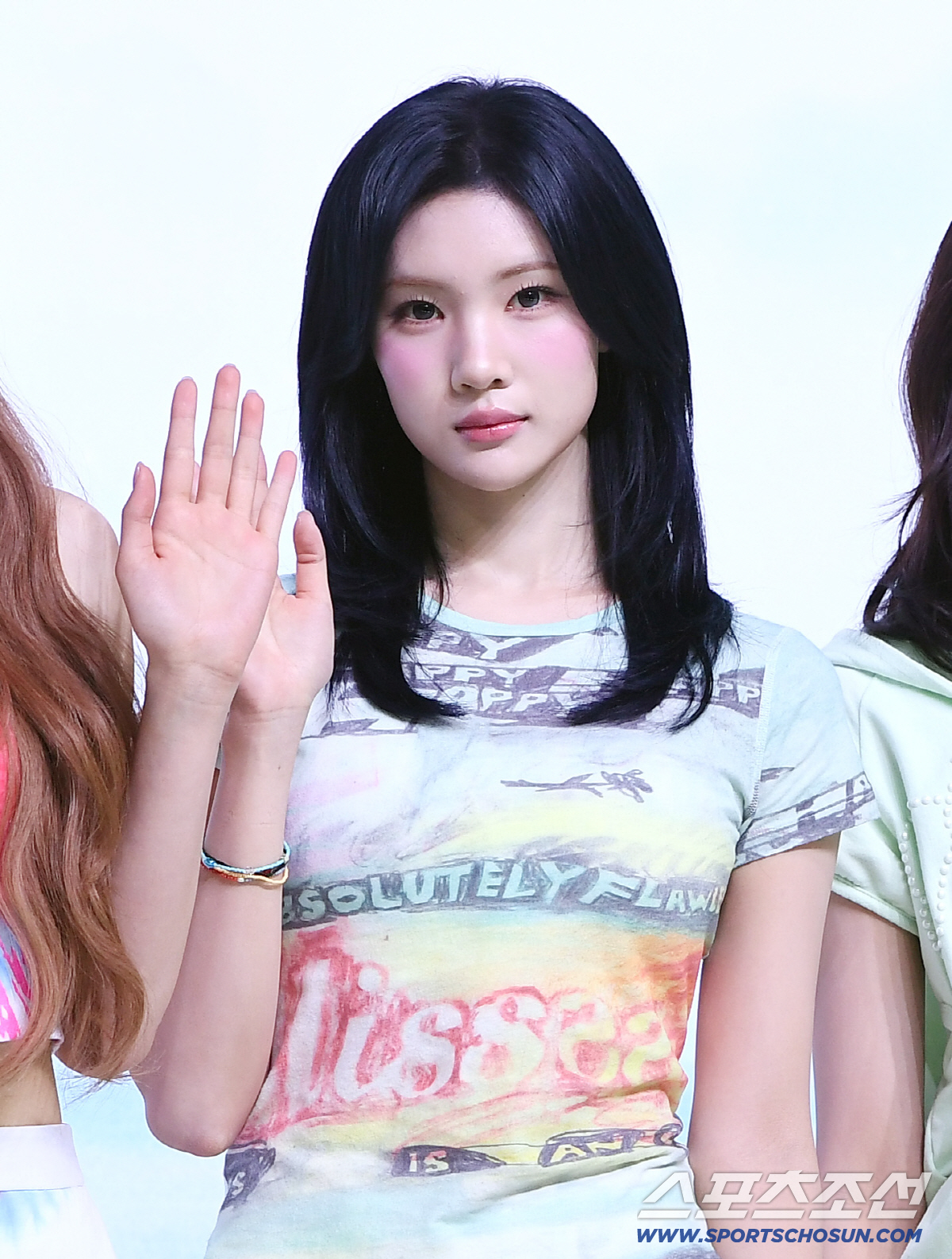 그룹 하츠투하츠가 22일 오후 서울 한남동 블루스퀘어 우리WON뱅킹홀에서 두 번째 미니앨범 'Lemon Tang' 발매 기념 미디어 쇼케이스를 열었다. 멤버 주은이 포즈 취하고 있다. 정재근 기자 cjg@sportschosun.com