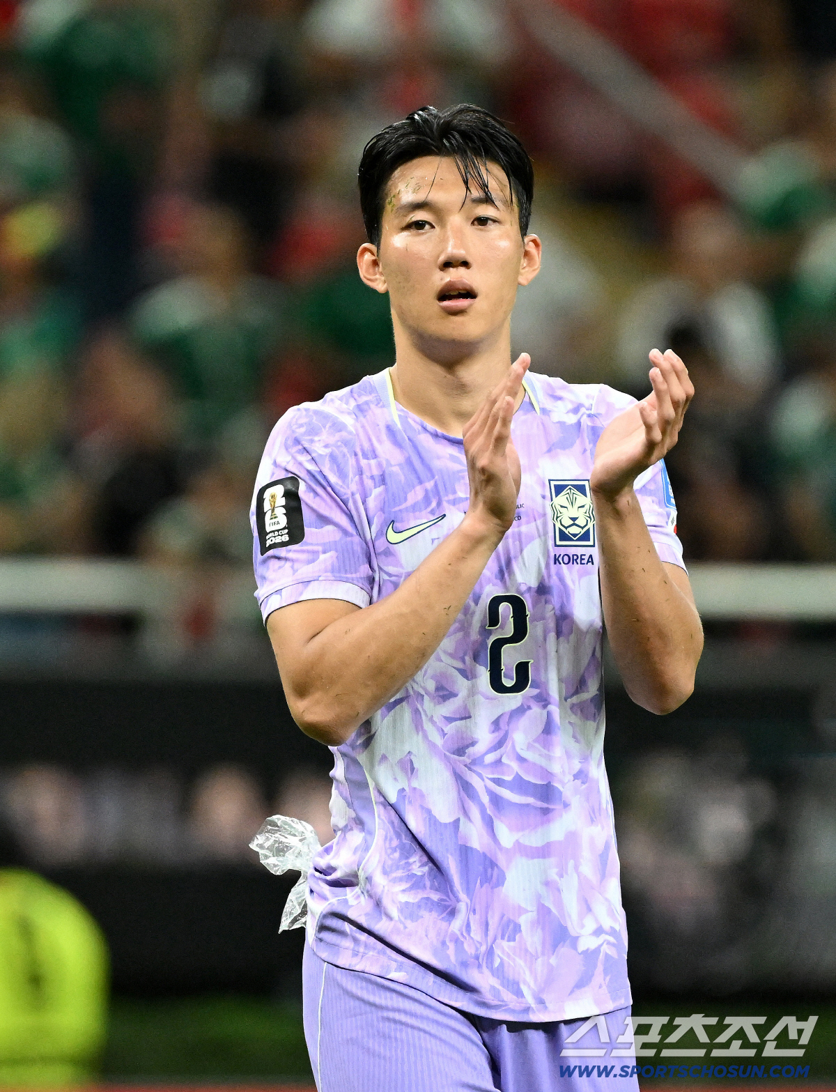 19일(한국시각) 멕시코 과달라하라 사포판의 에스타디오 과달라하라에서 열린 2026 북중미월드컵 대한민국과 멕시코의 경기. 대한민국이 0대1로 패했다. 팬들에게 인사하는 이한범의 모습. 사포판(멕시코)=허상욱 기자 wook@sportschosun.com/2026.06.19/