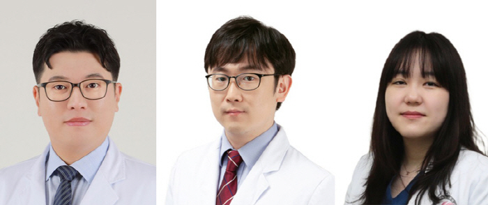 (왼쪽부터)천대영 교수, 이민우 교수, 이진화 교수