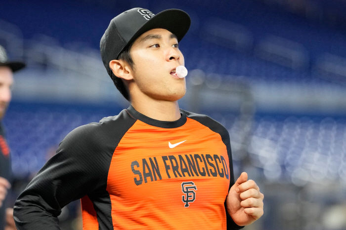'충격 항명 사태' ML 2위 이정후, 난장판 SF에서 더 뛰어야 하나…"트레이드 불가" 선언이라니