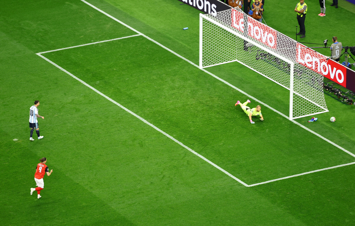 Soccer Football - FIFA World Cup 2026 - Group J - Argentina v Austria - Dallas Stadium, Arlington, Texas, U.S. - June 22, 2026 Argentina's Lionel Messi misses a penalty REUTERS/Issei Kato TPX IMAGES OF THE DAY