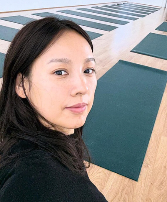 Lee Hyori, Frustrated Enough to Speak Out? Yoga Studio Issues a Warning to Users 'It's a shared mat...'