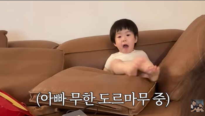 Kang Jae-joon and Lee Eun-hyung's son starts speaking after 22 months 'We were worried because he was slow to talk, so we kept repeating 'Mom' and 'Dad''