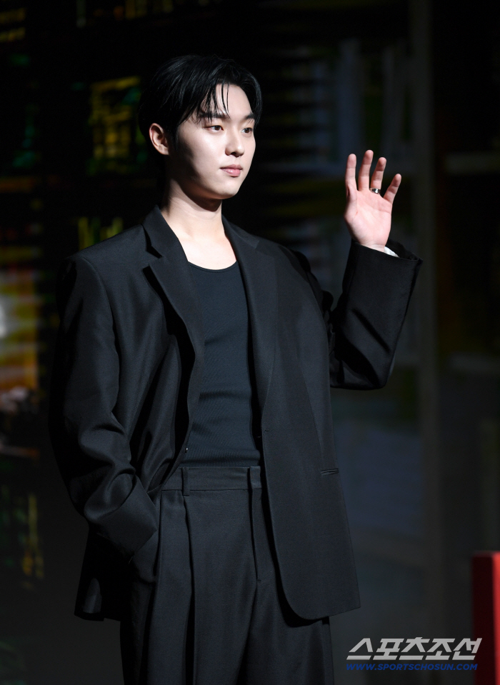 The production presentation for Netflix's series The Boy at the Back of the Class was held on the 24th at Hotel Naru Seoul MGallery in Mapo-gu,