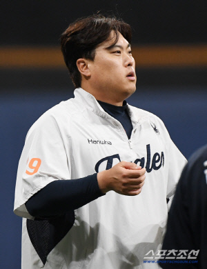 투구수 79개, 패전 위기인데 왜 류현진 교체했을까..."길게 봐야지. 타자들 분발해야" [대전 현장]
