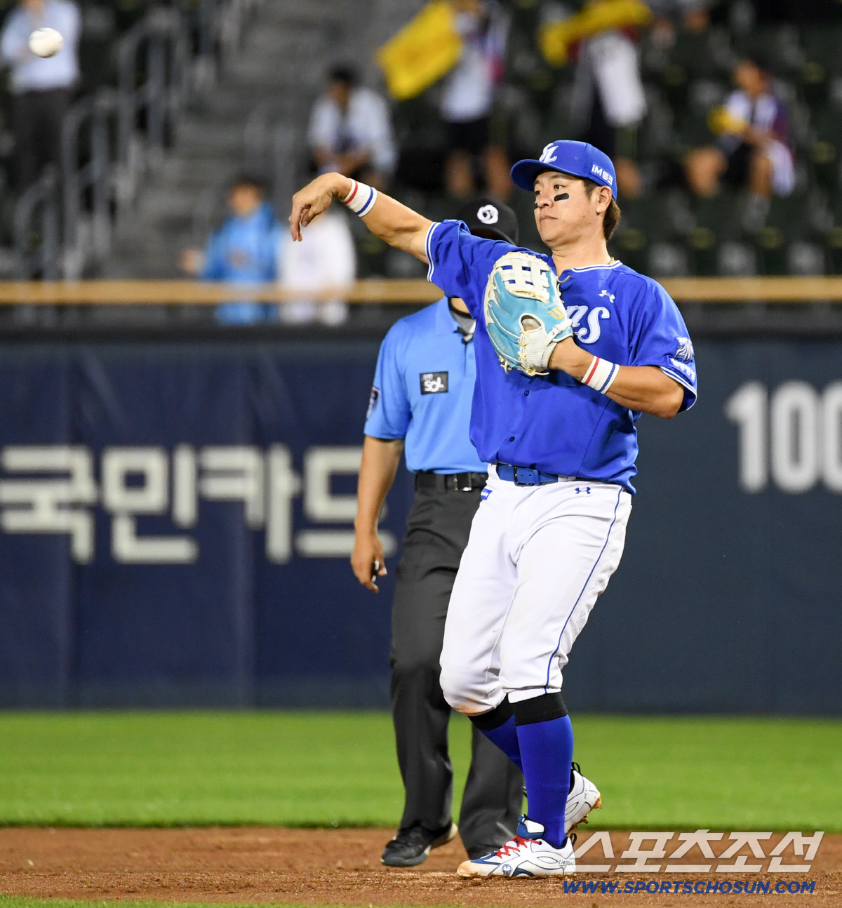 25일 잠실구장에서 열린 LG와 삼성의 경기. 8회 삼성 1루수 강민호가 수비를 하고 있다. 잠실=박재만 기자 pjm@sportschosun.com/2026.06.25/