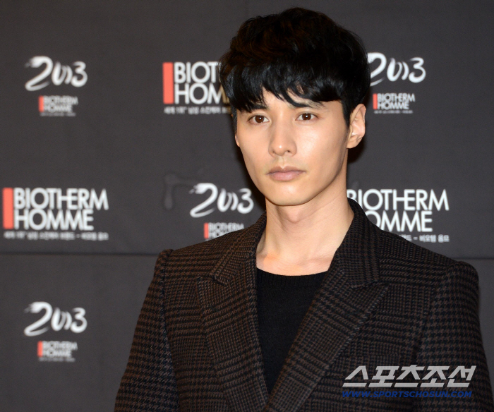 Won Bin's Latest Update Revealed 'Growing Out His Hair and Waiting for His Next Project, Saying No Offers Are Coming In...' ('Kim Joo-ha's Day &amp; Night')