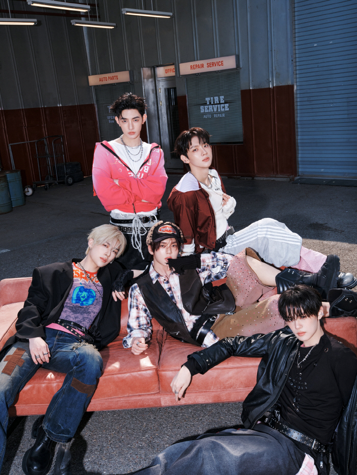 Andble Lands Japanese Major Label Deal Before Debut, Signs with Epic Records Japan