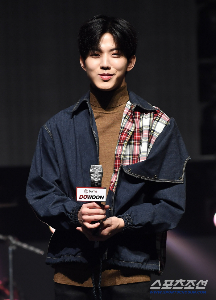 Dowoon Skips 'I Live Alone' Group Retreat Amid Marriage Rumors, Fueling Exit Speculation