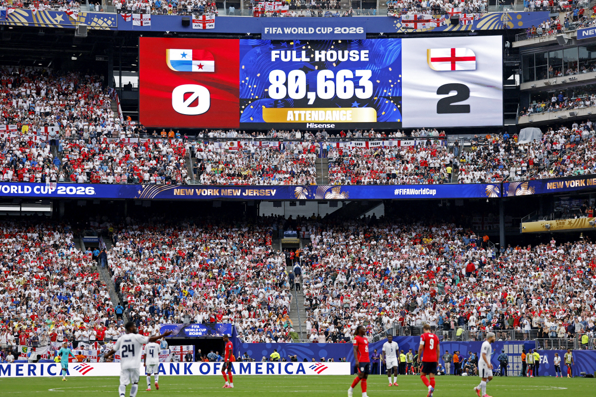 Soccer Football - FIFA World Cup 2026 - Group L - Panama v England - New York/New Jersey Stadium, East Rutherford, New Jersey, U.S. - June 27, 2026 A big screen displays the score and the match attendance REUTERS/Jeenah Moon