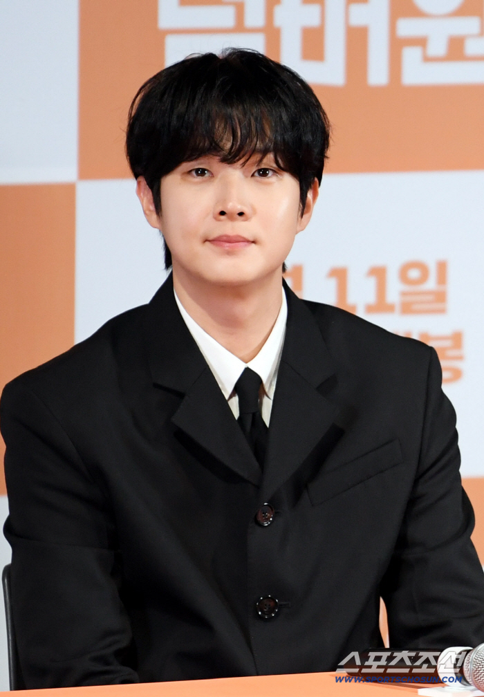 최우식, 흑인 팬 차별 논란에 사과 "시간 짧아 놓쳐, 다시 만날 수 있길"