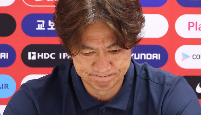 [공식]대표팀 해산→홍명보 감독 사임→박항서 단장 대국민 사과…대한민국 2026년 북중미월드컵 '막' 내렸다