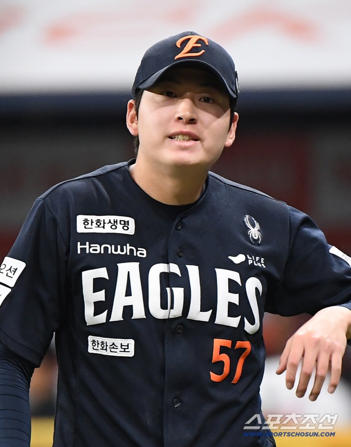 "이렇게까지 안 좋아지나 싶었는데…" 6월 ERA 0 실화? 역대 11번째 기록 품었던 좌완의 완벽한 각성