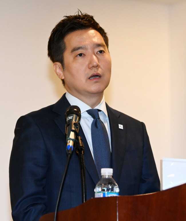 'Kim Soo-hyun Defamation' Kim Se-ui Assigned to Solitary Confinement at Seoul Detention Center... Claims 'Possible Threats to His Safety'