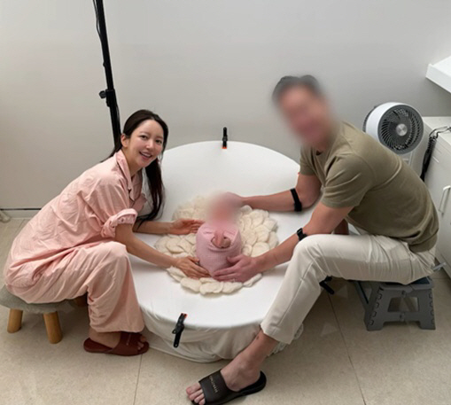 Park Hyun-sun, Married to Lee Phillip, Enters a 27 Million Won Postpartum Care Center After Giving Birth to Her Third Child 'It Feels Like Coming Home'