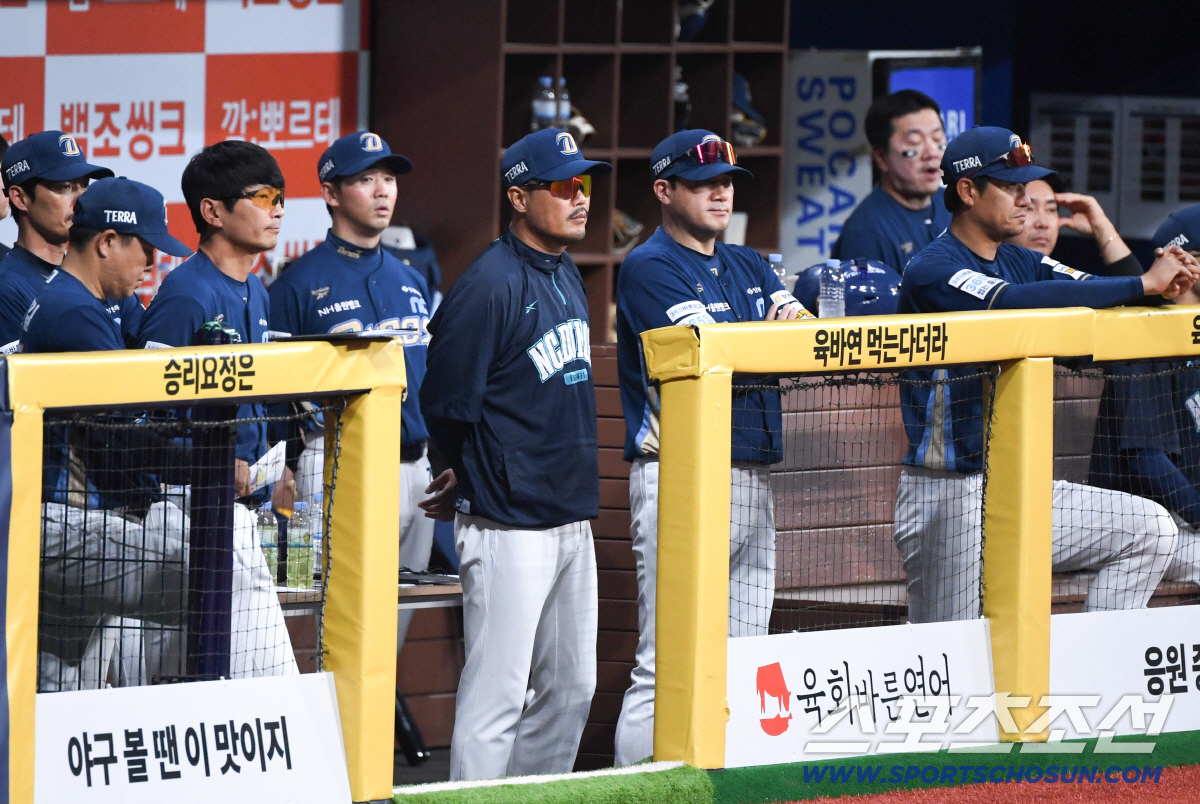 10일 서울 고척스카이돔에서 열린 키움과 NC의 경기. NC 이호준 감독이 선발 구창모 피칭을 지켜보고 있다. 고척=박재만 기자 pjm@sportschosun.com/2026.06.10/