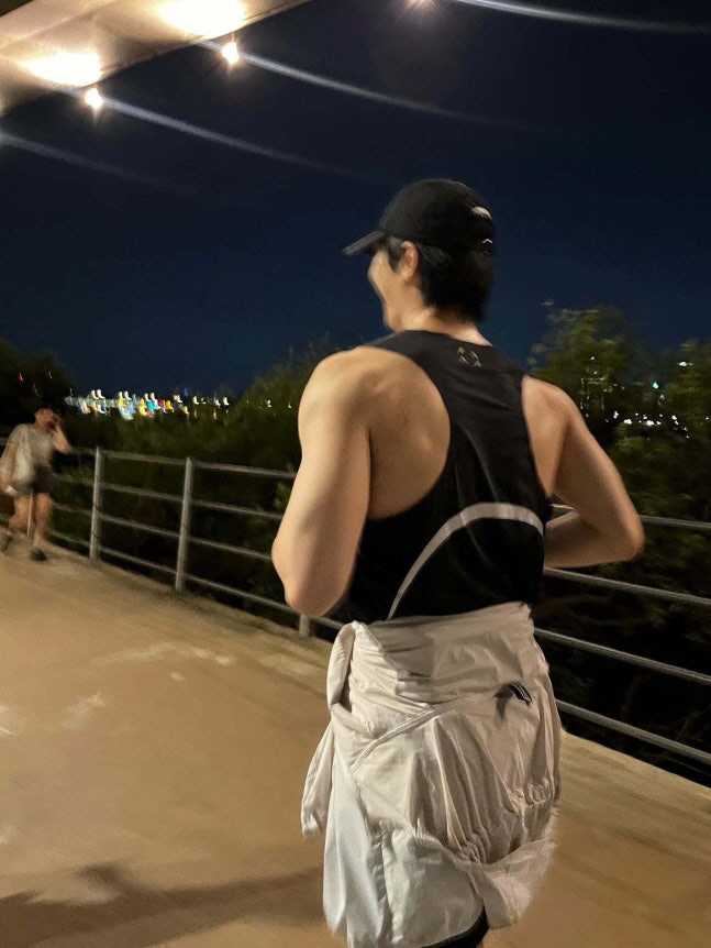 Wi Ha-jun Shows Off Impressive Biceps and Triceps Pump, Surprising Ji Chang-wook with His Physique