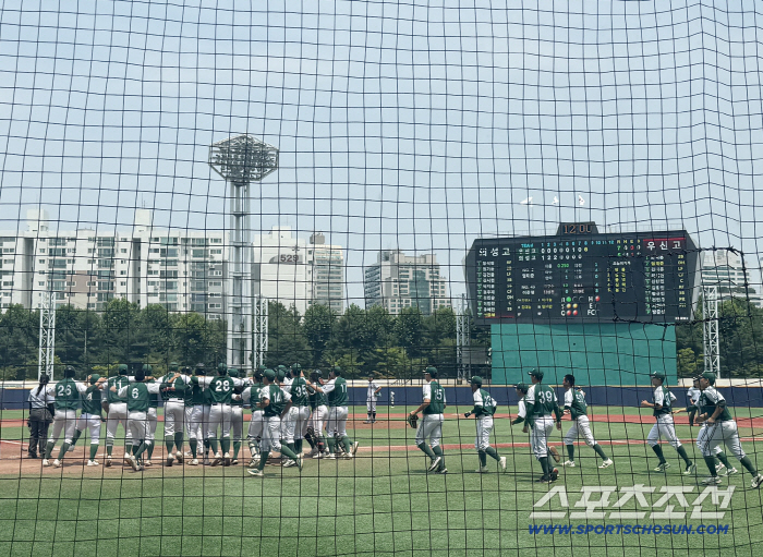 '엄태준 역전 그랜드슬램' 우신고 약속의 8회, 1-5를 뒤집어 역전승[청룡기 현장]