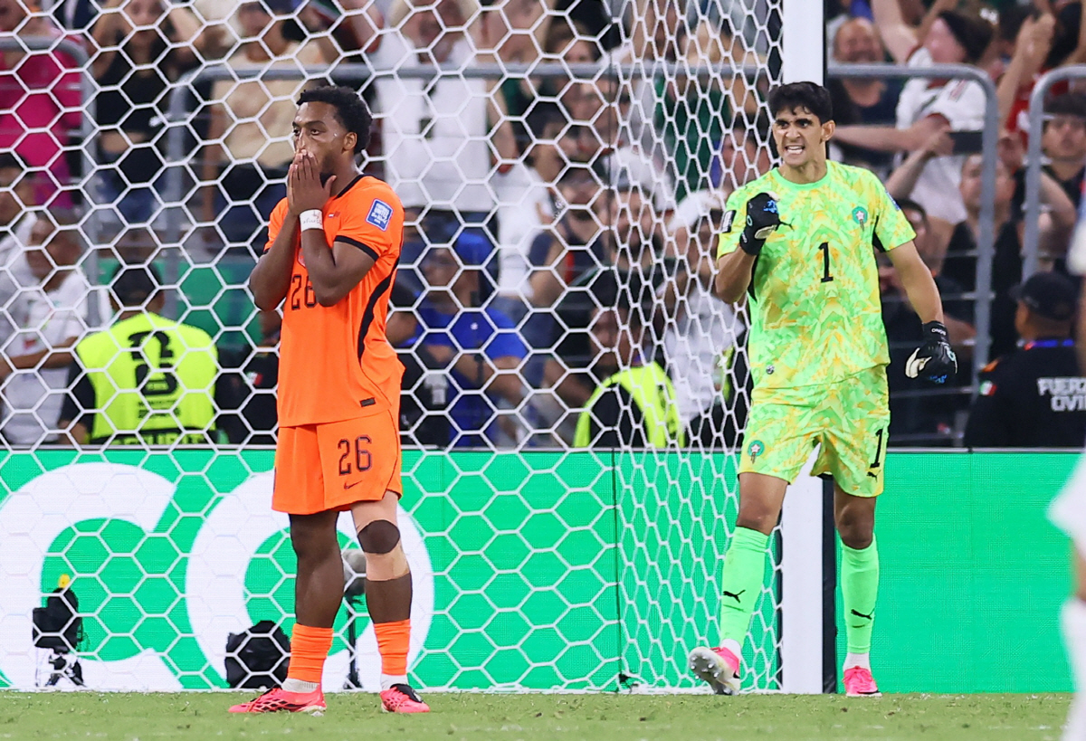 Soccer Football - FIFA World Cup 2026 - Round of 32 - Netherlands v Morocco - Estadio Monterrey, Monterrey, Mexico - June 29, 2026 Netherlands' Quinten Timber looks dejected after missing a penalty during the penalty shootout REUTERS/Eloisa Sanchez