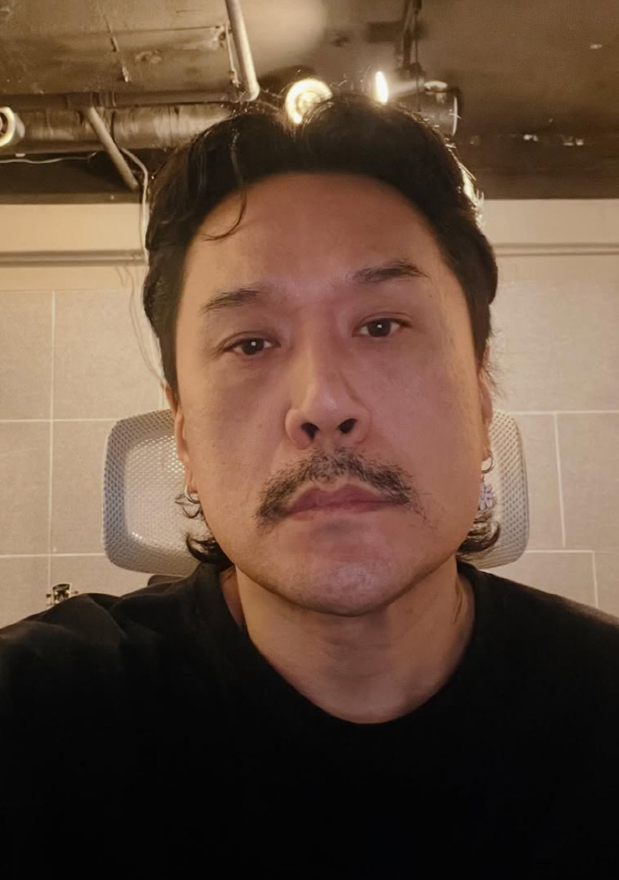 'Starbucks Defender' JK Kim Dong-wook, Addresses Baejae High School Mockery Controversy 'Are you really blowing a kids' happening out of proportion?'