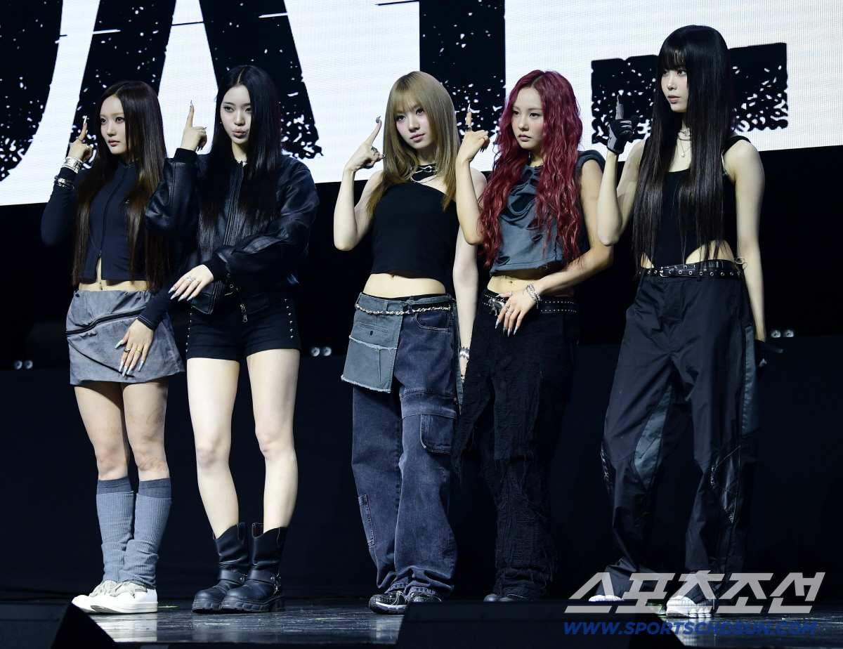30일 오후 신촌 예스24 원더로크홀에서 걸그룹 '키비츠' 데뷔 쇼케이스가 열렸다. 포즈를 취하고 있는 키비츠 멤버들. 신촌=송정헌 기자 songs@sportschosun.com/2026.06.30/
