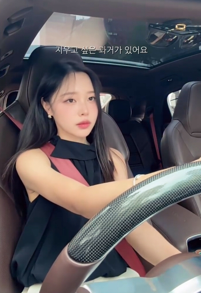 Lee Sol-i directly addresses divorce rumors sparked by cryptic post: "We didn't break up"