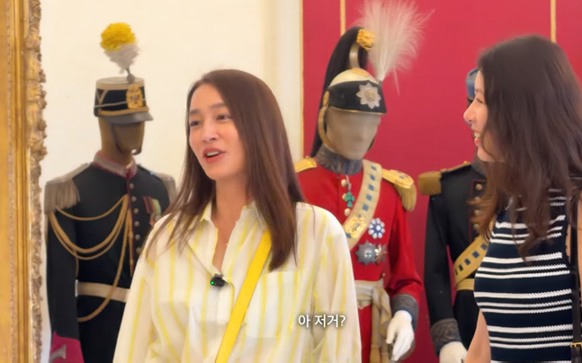 Lee Min-jung Finds a Trace of Her Husband Lee Byung-hun at the Pope's Villa in Italy... "The Clothes He Wore When He Came Out"
