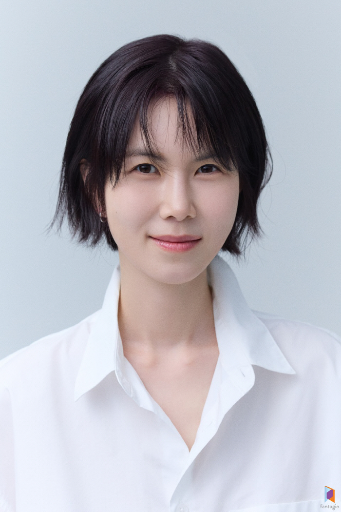'♥장재호와 결혼→득녀' 공민정, 새 프로필 공개..독보적 아우라 발산
