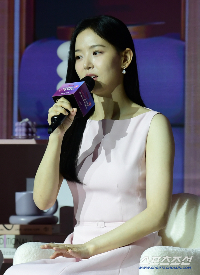 Kang Han-na Offers Serious Dating Advice