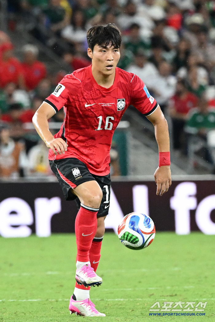 "박진섭 땡큐!" 앉아서 돈 번 中 저장FC, '억대' FIFA 월드컵 출전 보상금 수령에 함박웃음