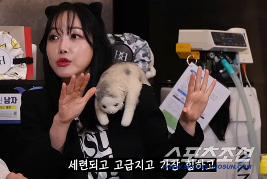 Nancy Lang and Lee Hyori have been friends for 20 years... "She influenced me from vitamins to fashion"