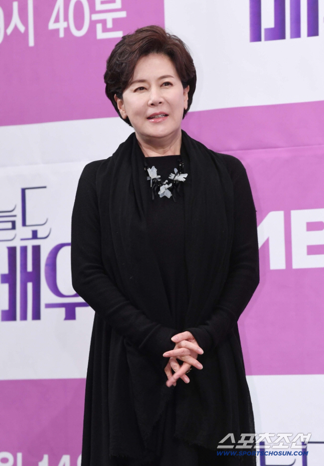Park Jung-soo Says Jeong Eung-young Keeps Running Out of the House, Opens Up About Their 25-Year Common-Law Marriage