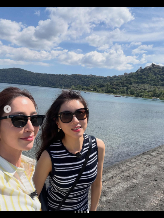 "I Laugh the Most When I'm With You": Lee Min-jung Reunites Emotionally With a Friend of 23 Years