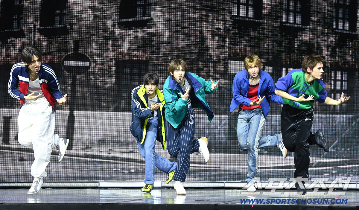Reporter Wook,