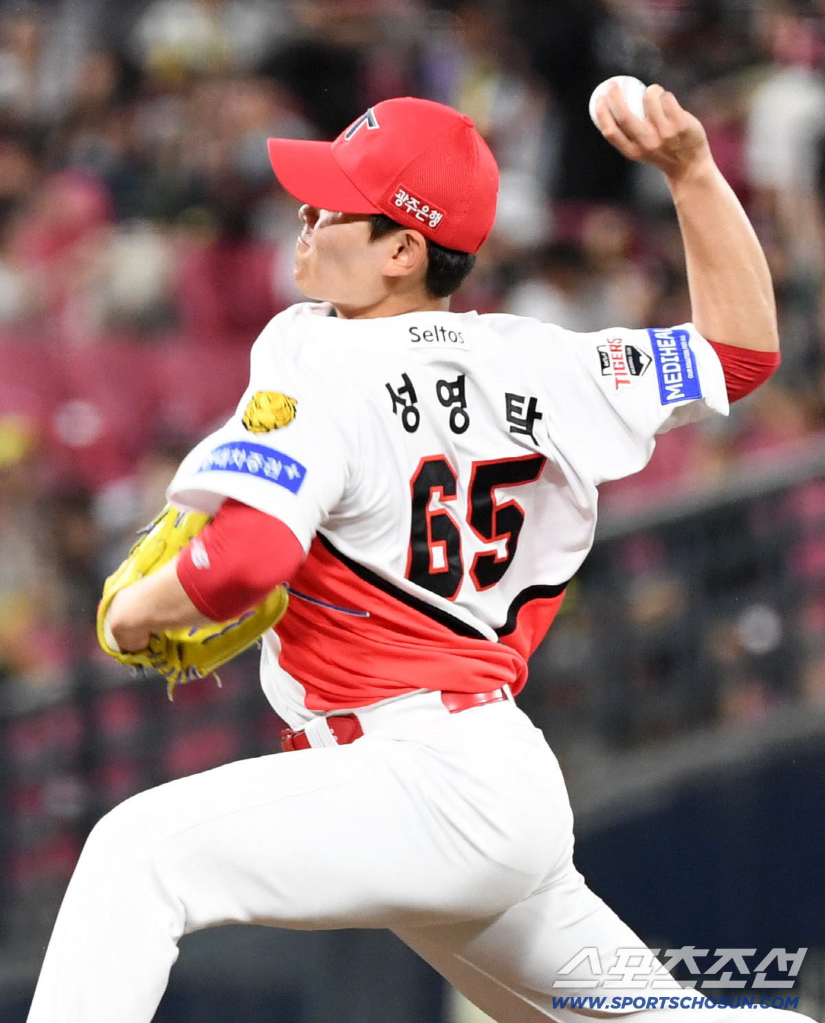 17일 광주 기아챔피언스필드에서 열린 KIA와 LG의 경기. KIA 성영탁이 역투하고 있다. 광주=박재만 기자 pjm@sportschosun.com/2026.06.17/