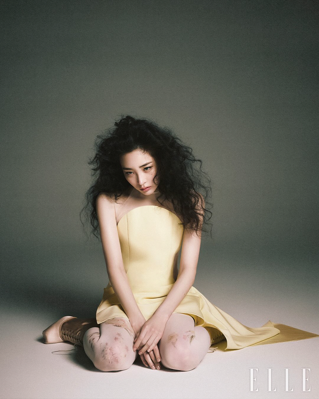 '9kg Loss' Kim Min-ha, bony collarbone line remaining... Gaunt recent appearance after quitting 'alcohol and caffeine'